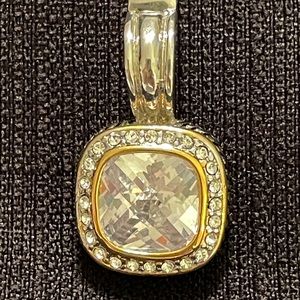 Crystal in gold and silver tone pendent, with chain